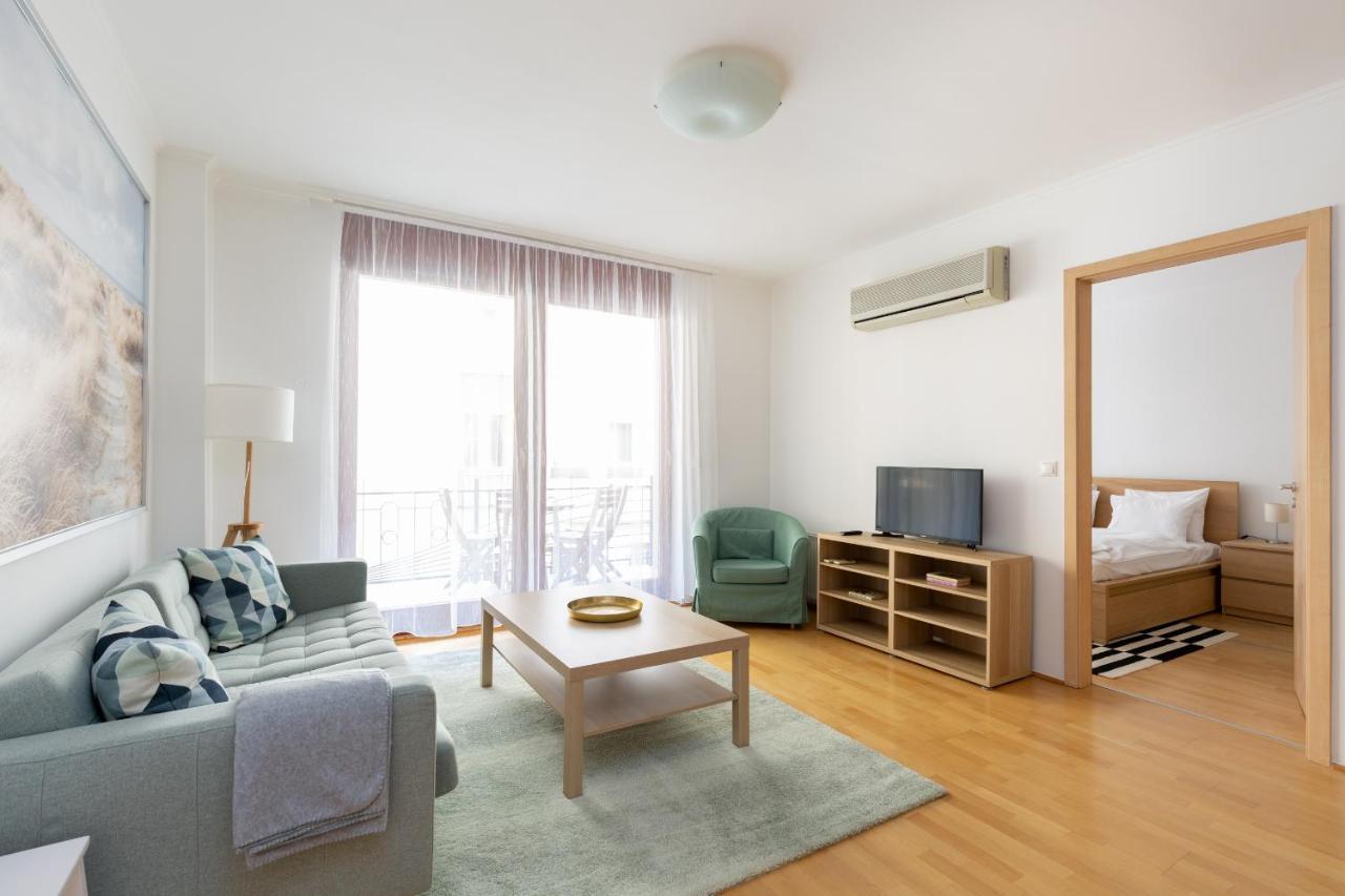 Super Central, 2-Bedroom Apartment With Terrace Budapest Exterior photo