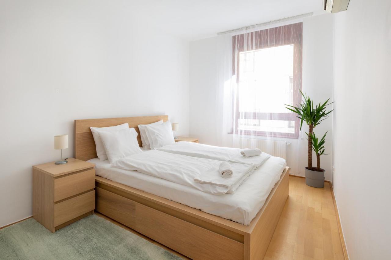 Super Central, 2-Bedroom Apartment With Terrace Budapest Exterior photo