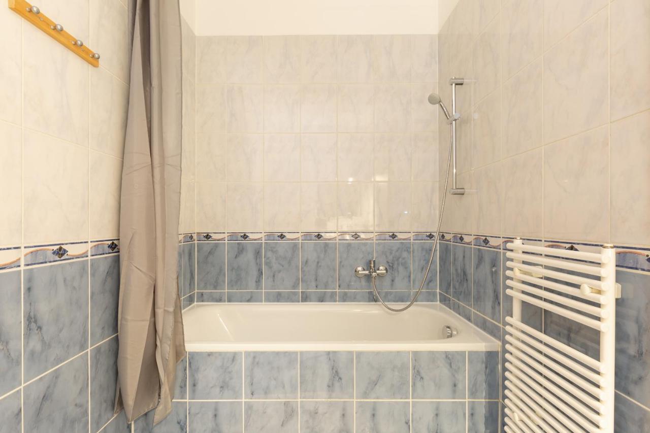 Super Central, 2-Bedroom Apartment With Terrace Budapest Exterior photo