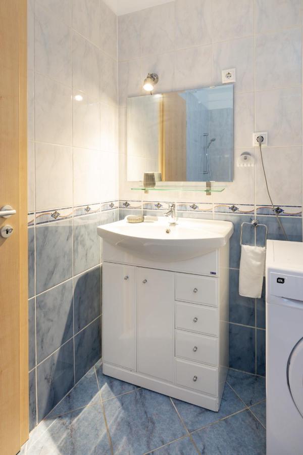 Super Central, 2-Bedroom Apartment With Terrace Budapest Exterior photo