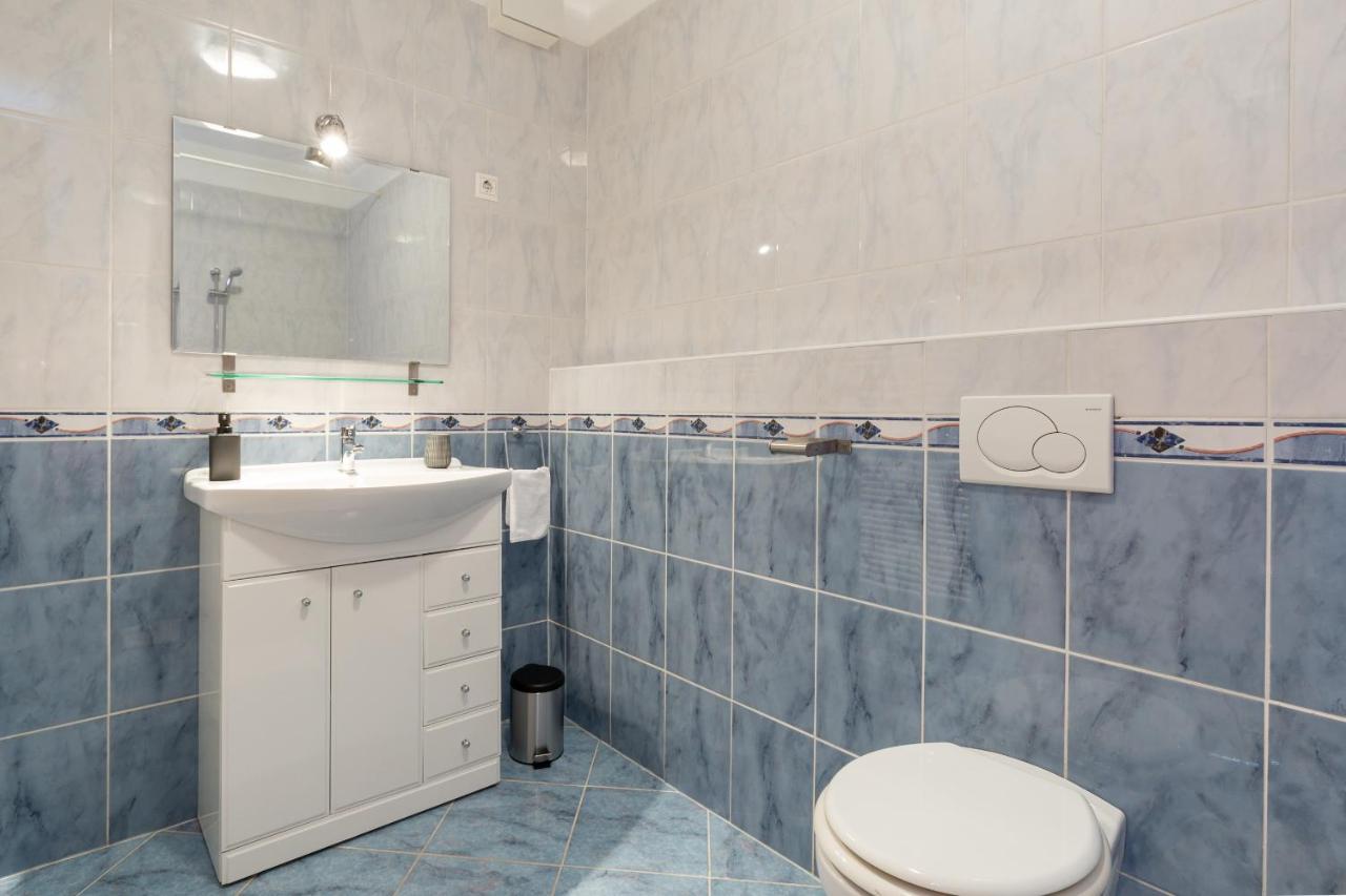 Super Central, 2-Bedroom Apartment With Terrace Budapest Exterior photo
